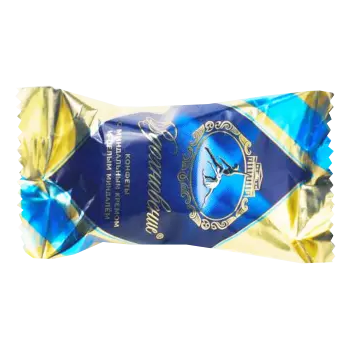 Конфета Конфета Вдохновение с миндальным кремом и целым миндалем